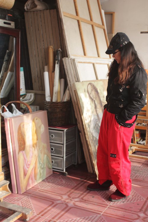 In Her Studio - Zhong Yao