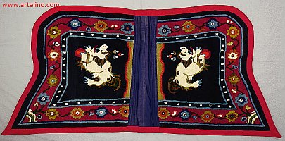 Saddle Carpet - below saddle - copyright artelino GmbH