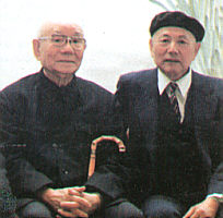 Wang Renfeng (right) with his teacher - copyright Wang Renfeng